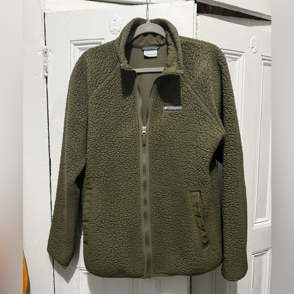 Men’s Columbia Green Fleece Zip Up
Size Medium
